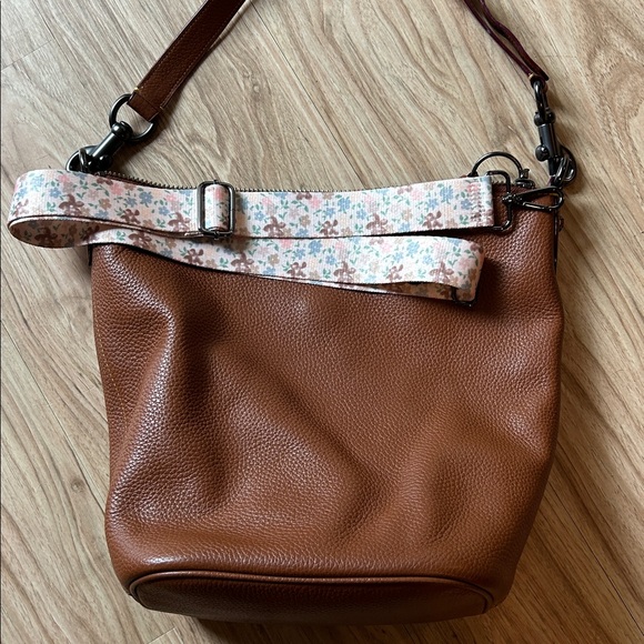 Coach handbag. - Picture 17 of 17